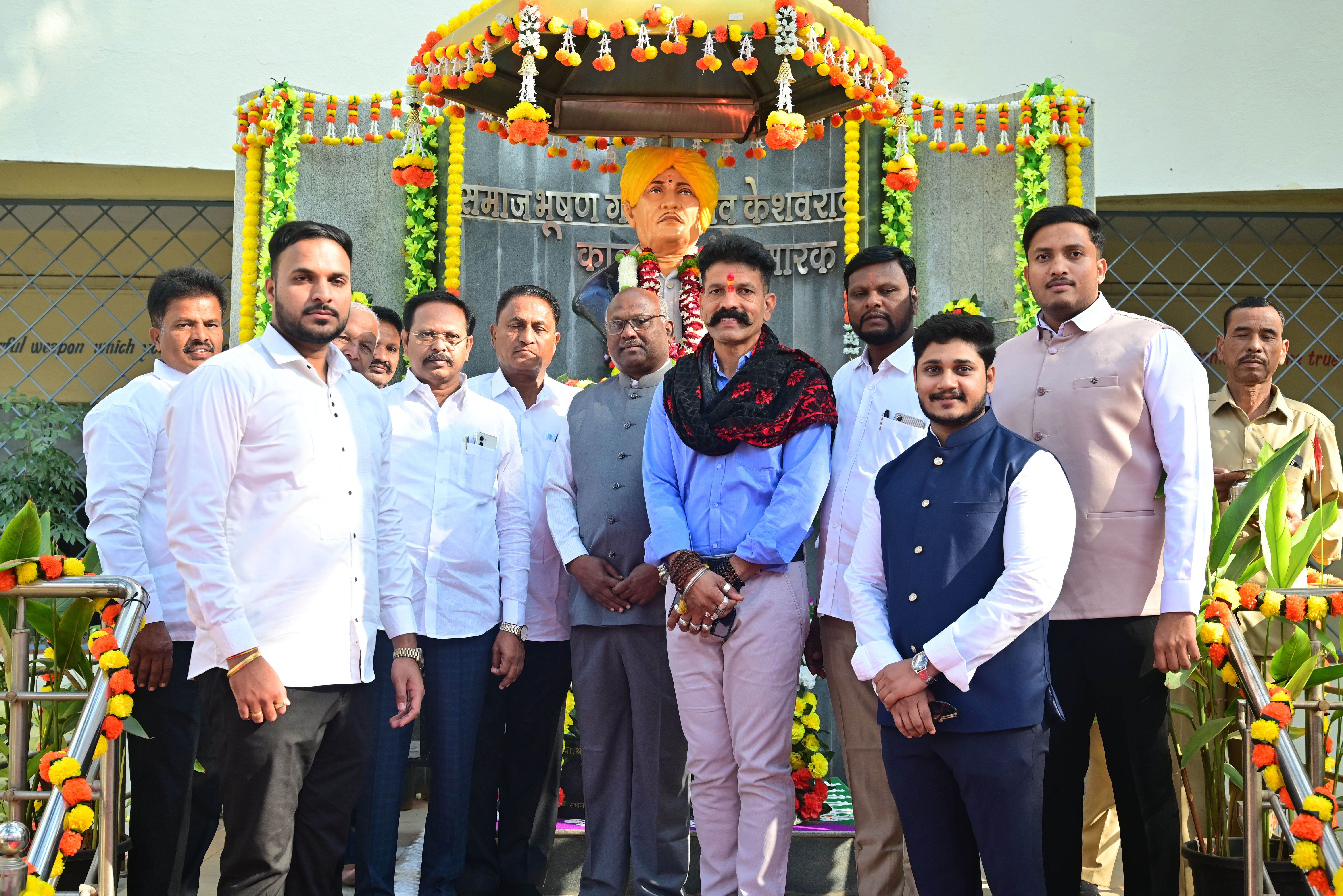 Women Jeans slide img